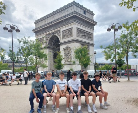 Paris 2025 1000019438